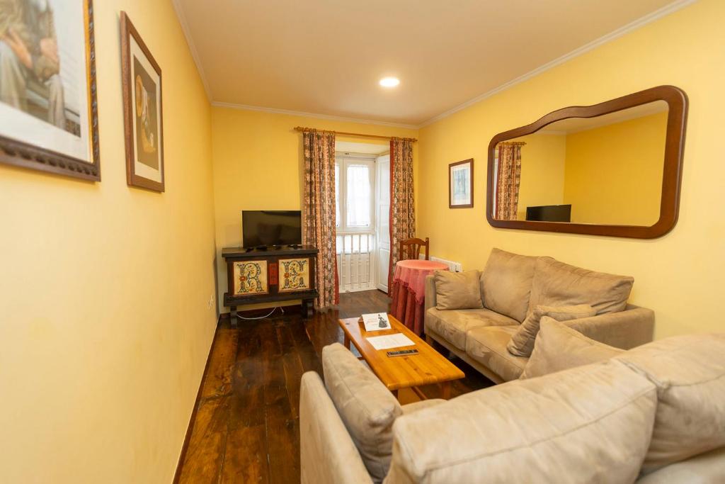 Escuder Apartamentos Turísticos - 4