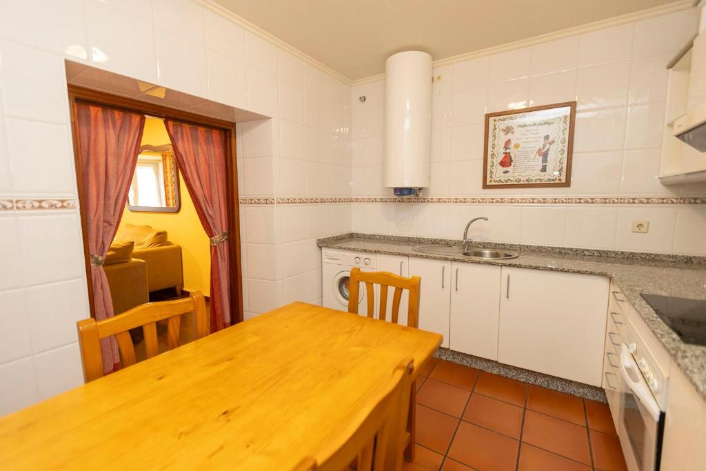 Escuder Apartamentos Turísticos - 2