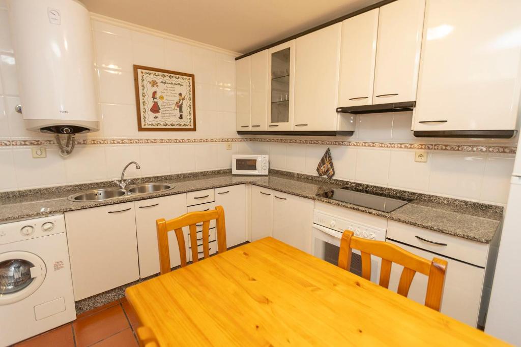 Escuder Apartamentos Turísticos - 11