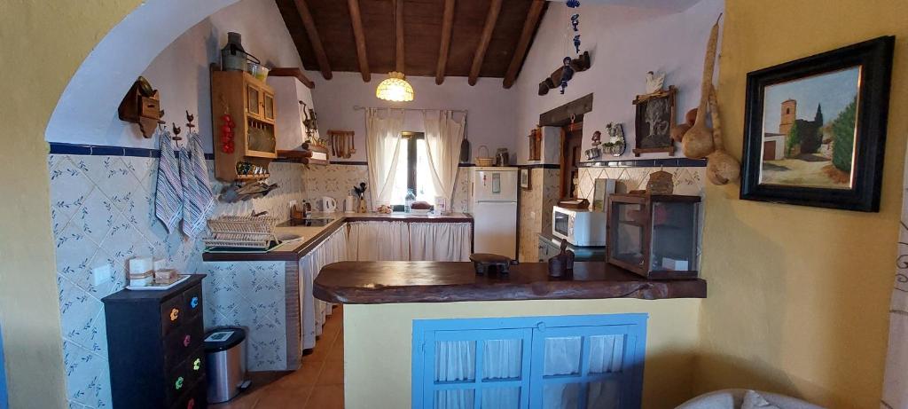 A kitchen or kitchenette at La Casa de la Era