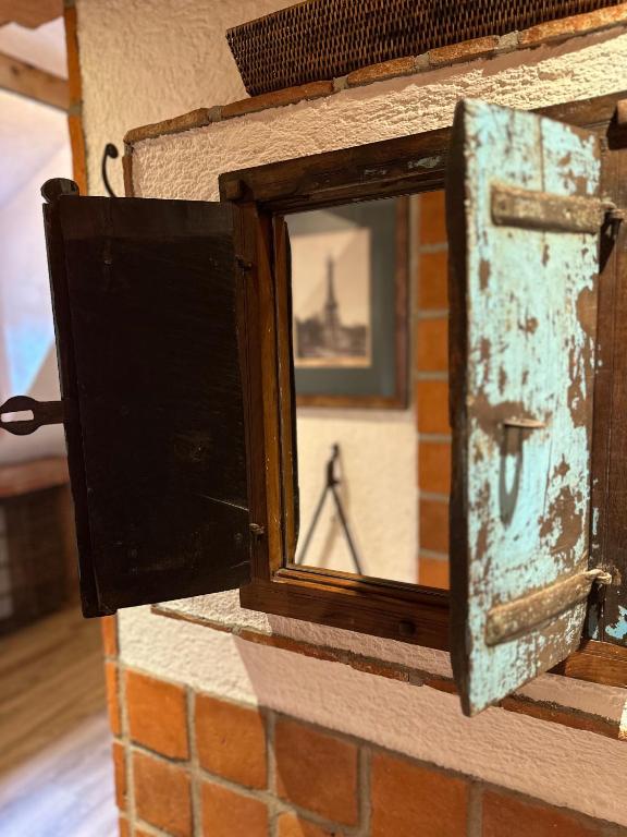 TV a/nebo společenská místnost v ubytování Romantik Hotel U Raka