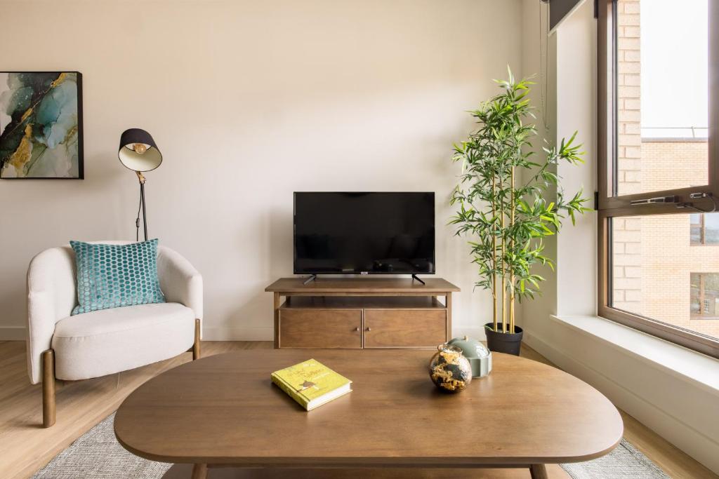 Greenford Bella22
