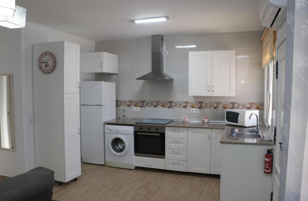 Kuchyňa alebo kuchynka v ubytovaní Apartamento en Conil con piscina