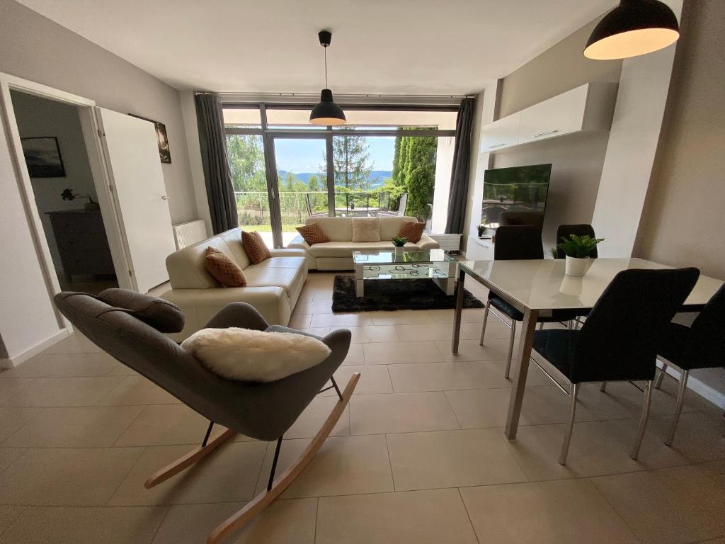 Posezení v ubytování Apartview Bukowa II by Rent like home