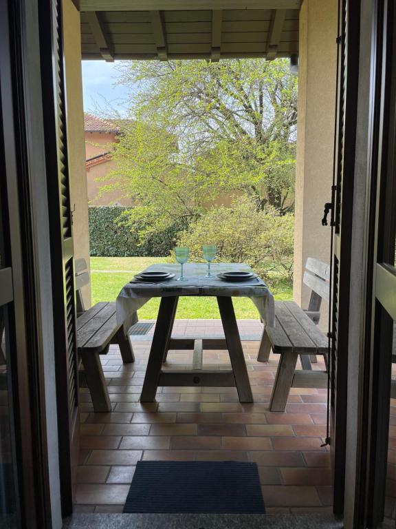 A balcony or terrace at Bnbook Villa Biancospino