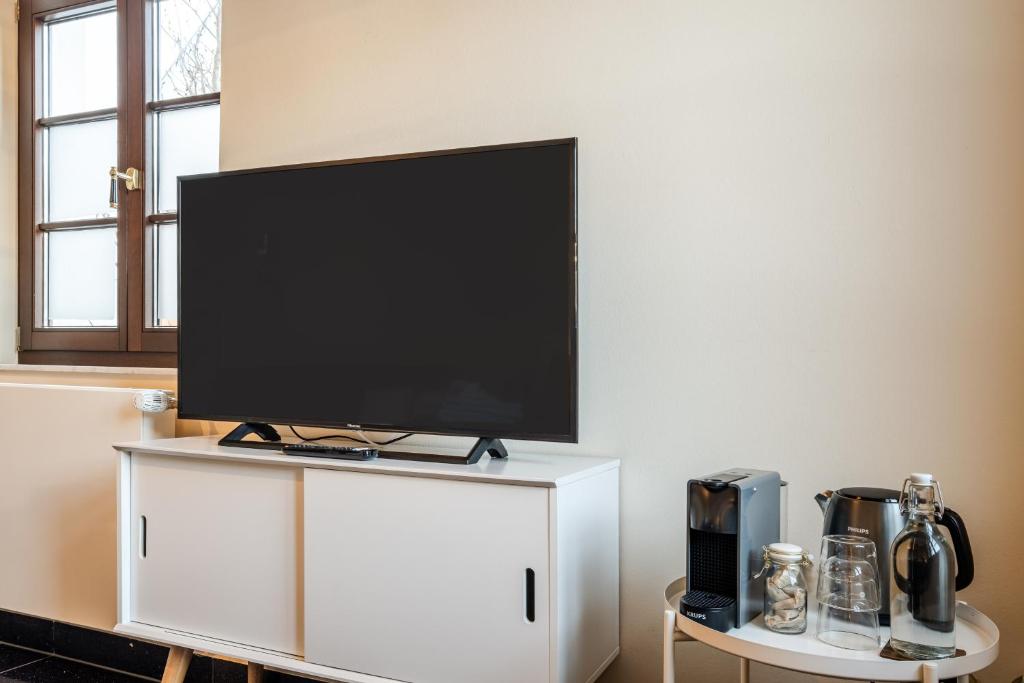 Privatzimmer "Haus Schweiz" - WIFI, Smart-TV, Zentral! - 16