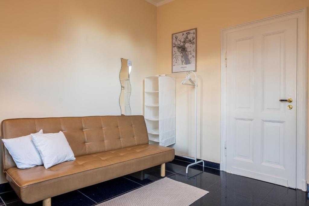 Privatzimmer "Haus Schweiz" - WIFI, Smart-TV, Zentral! - 14