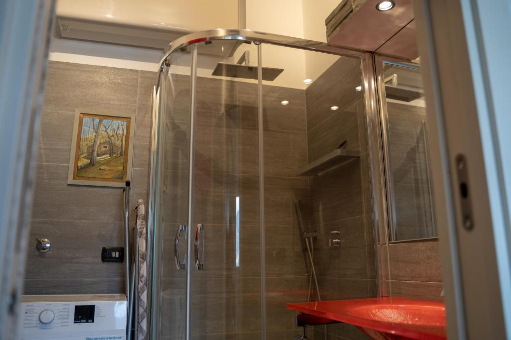 A bathroom at Eurotel 505