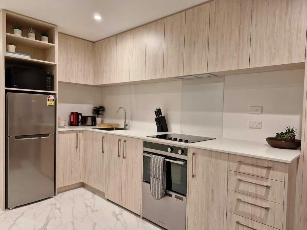 Cosy CBD Studio Apartment 12