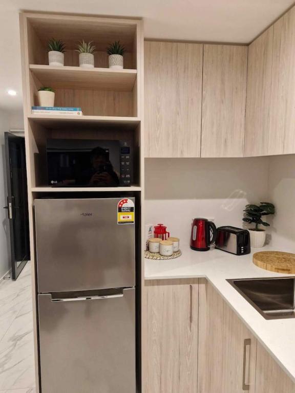 Cosy CBD Studio Apartment 12 - Resim 4