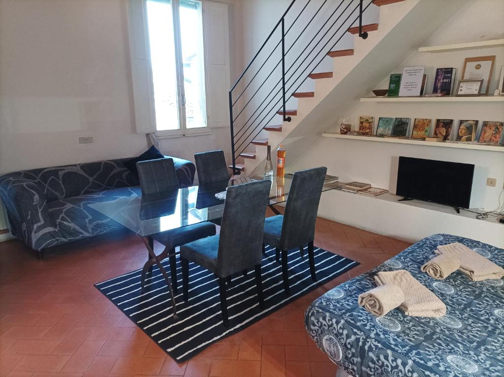A seating area at Panoramic Suite near Duomo and Station