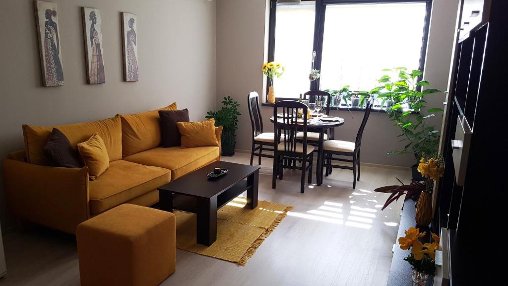 Poli's aparment Sunny Freesia
