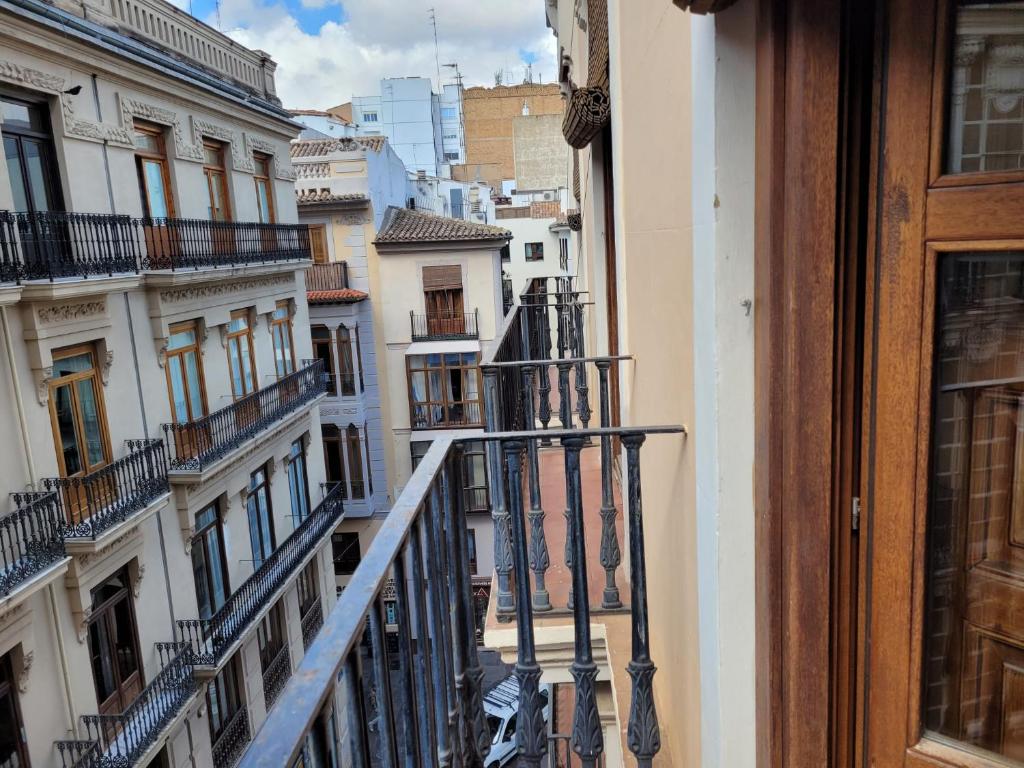 Living Valencia Apartments - Merced - One-Bedroom Apartment