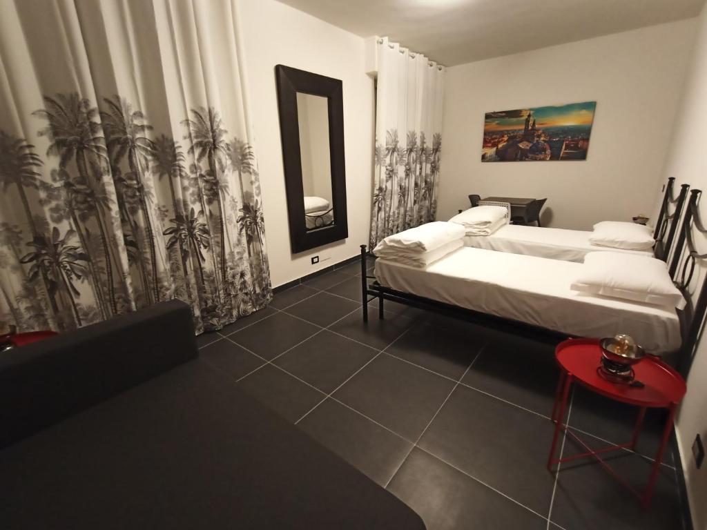Guesthouse The Living Room - Triple Room With Private Bathroom