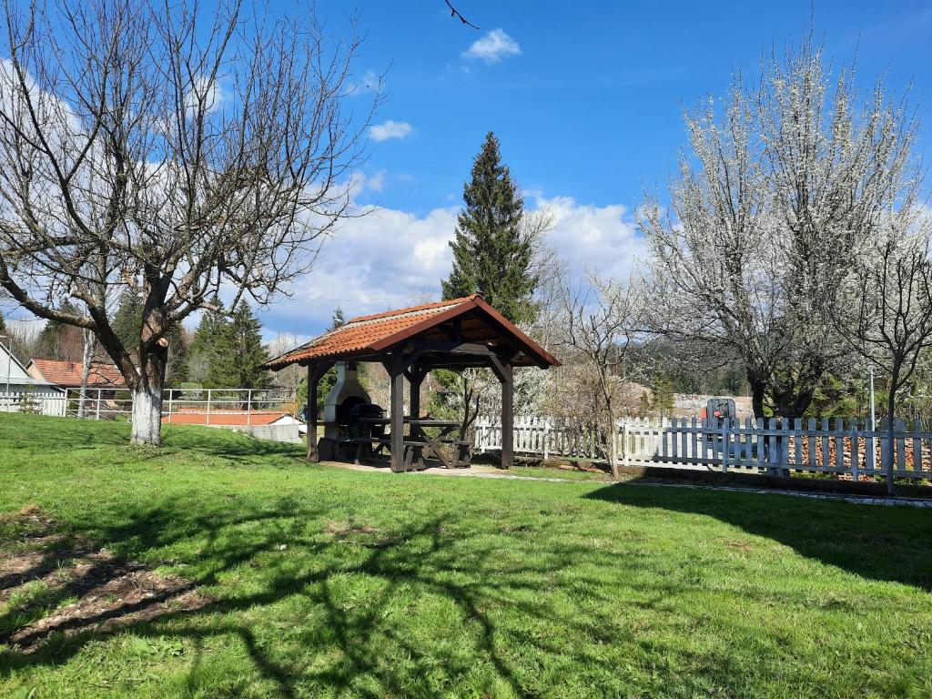 Zahrada ubytování Apartman Malnar Lokve