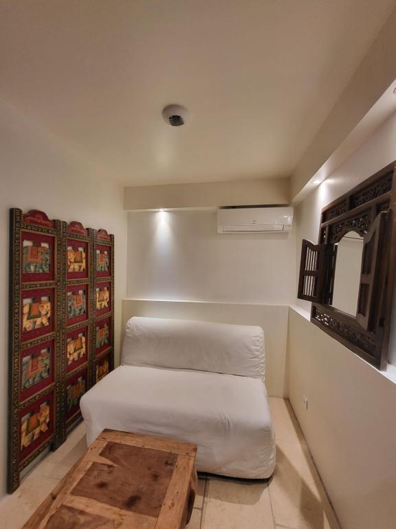 Gite A.M Hoche - Habitación Doble Con Baño Privado