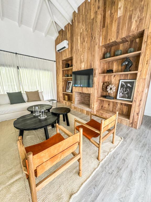 RentUp - Retiro de lujo Casa moderna con jardin y piscina en Pilar