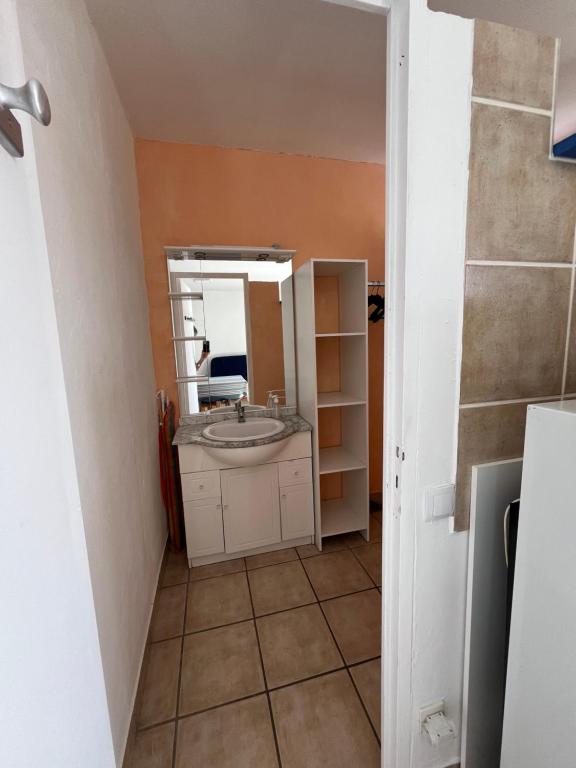 Kuchyňa alebo kuchynka v ubytovaní Barcarès Beach Rental