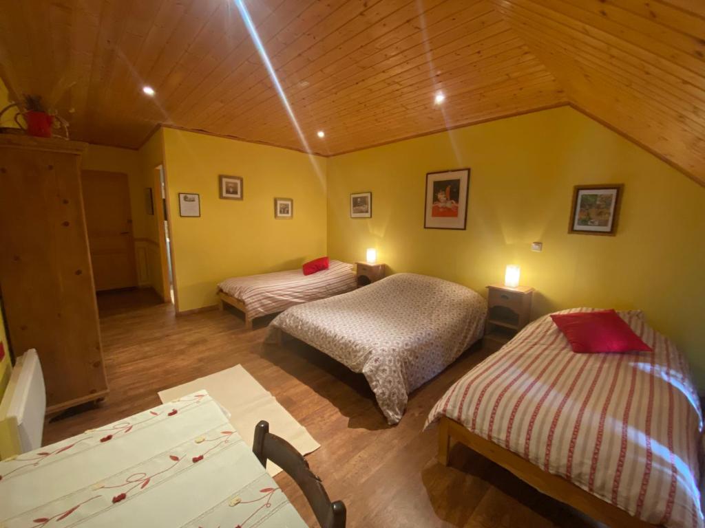 Postel nebo postele na pokoji v ubytování Ciel d'Ardeche