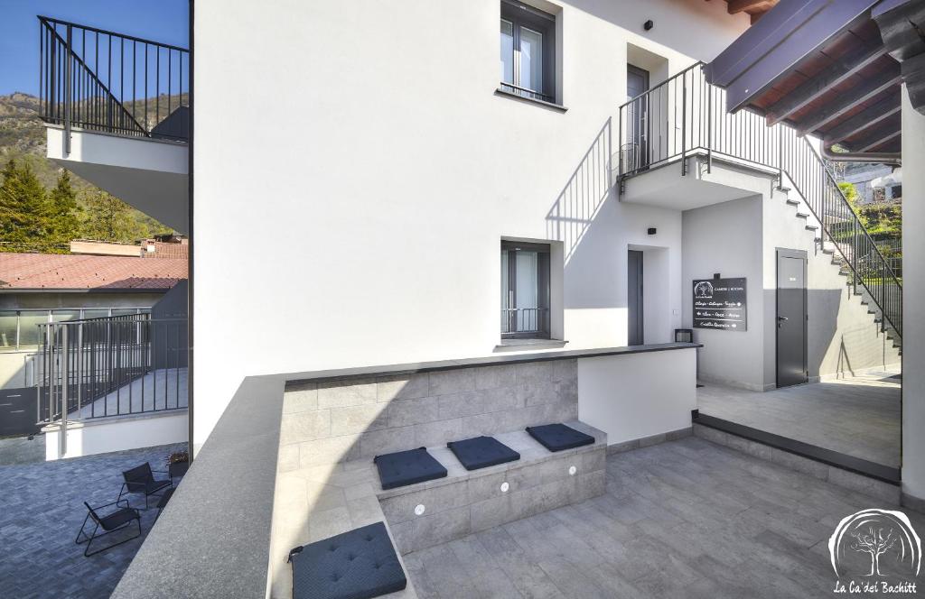 Een balkon of terras bij FORESTERIA GUESTHOUSE CA' DEI BACHITT