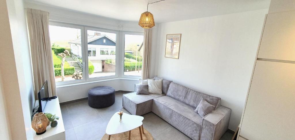 Galeriebild der Unterkunft Peaceful & Central located apartment close to the nature reserve / Panne A Cote in De Panne