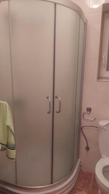 Ένα μπάνιο στο Mrvica