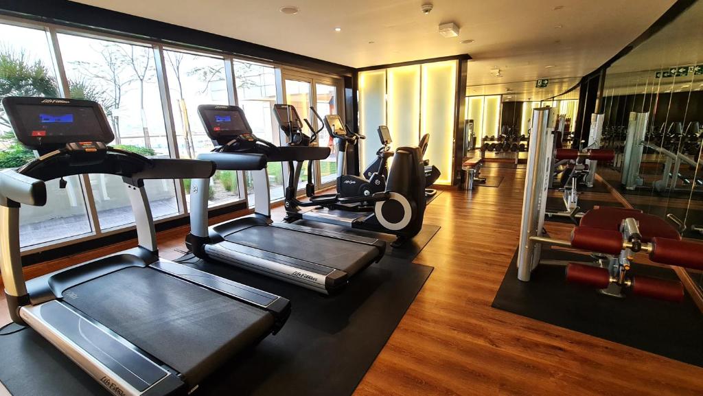 Fitness centrum a/nebo fitness zařízení v ubytování Beachfront Home with Sea View - 2BR, 134m2