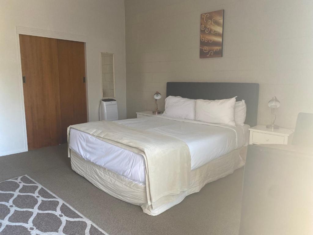 Acorn Estate Motel - Resim 13