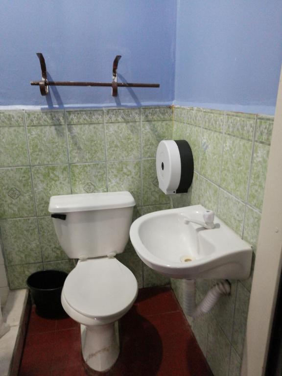 Koupelna v ubytování Hotel 24/7