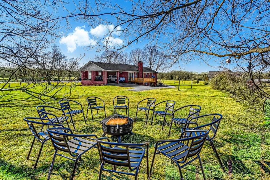 5 Acre Farmhouse Near Nashville!, Spring Hill (updated prices 2026)