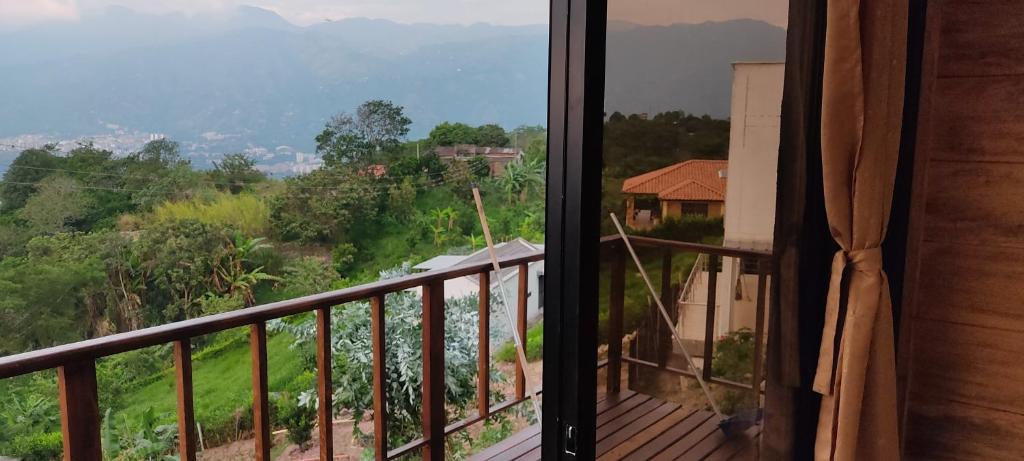 Un paisaje natural cerca of the country house