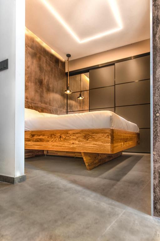 Industrial Design Luxury Studio in NoLo District