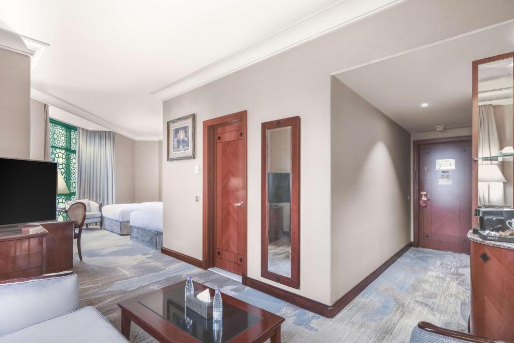 Hilton City Hotel