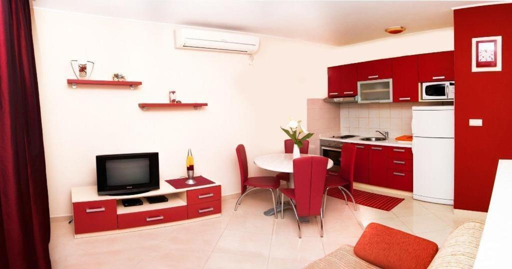 Kuchyň nebo kuchyňský kout v ubytování Apartments Seka