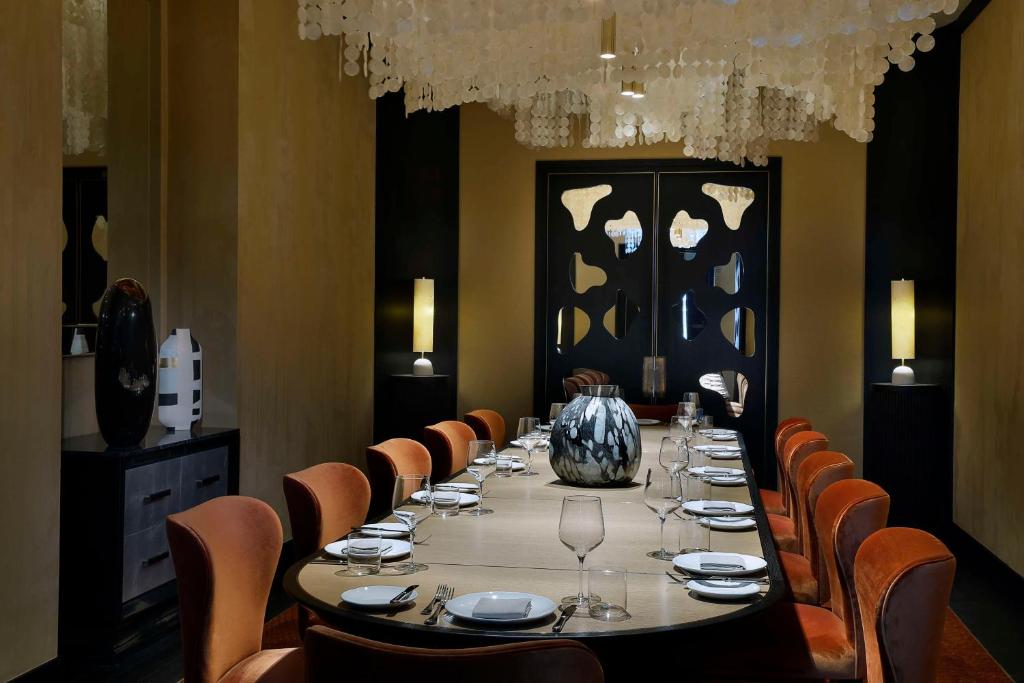 Posezení v ubytování Waldorf Astoria Doha Lusail