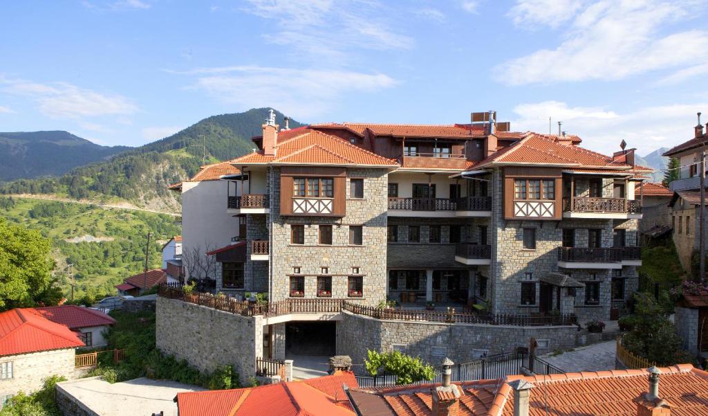 Nespecifikovaný výhled na hory nebo výhled na hory při pohledu z hotelu
