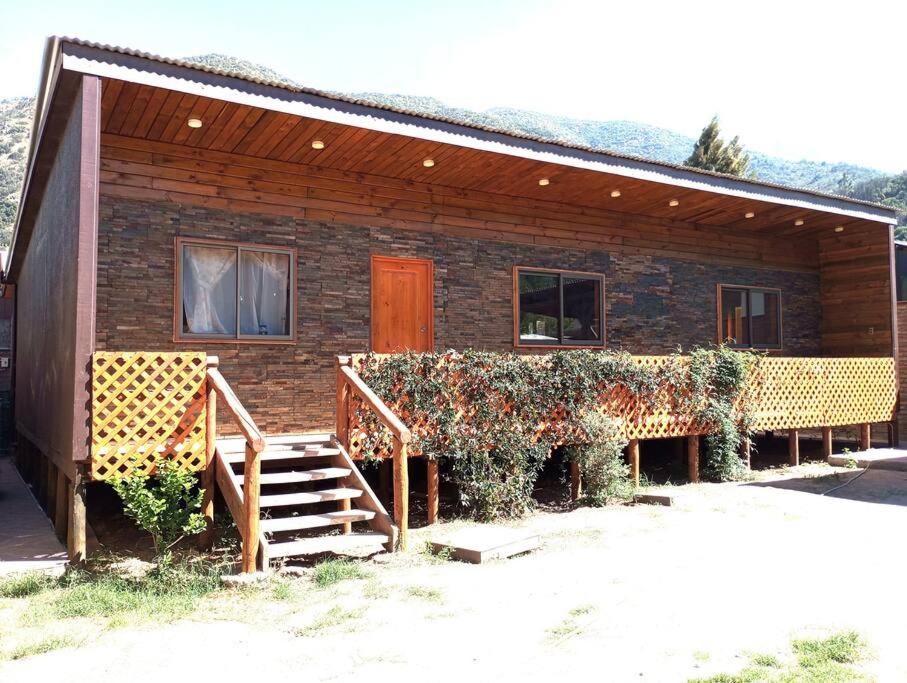 Hermosa casa Cajon del Maipo, El Canelo (precios actualizados 2024)