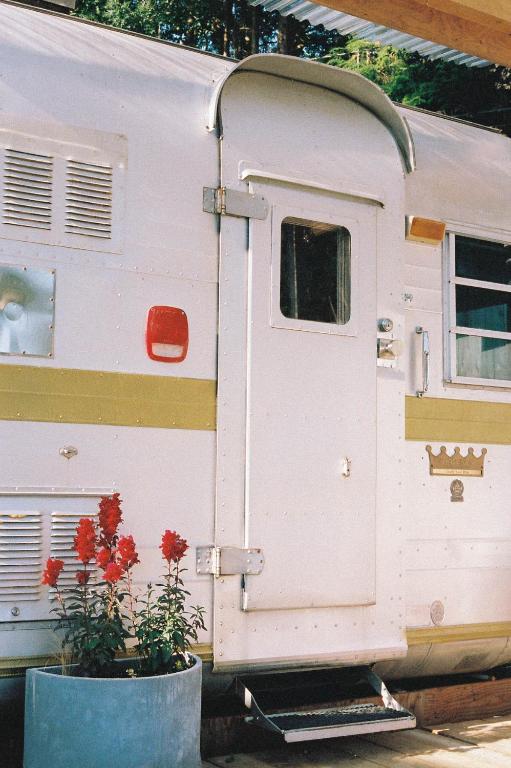 Fotografie z fotogalerie ubytování Dreamy Airstream Hideaway with Hot Tub v destinaci Gibsons