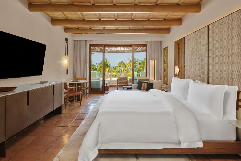 The St. Regis Punta Mita Resort photo 4