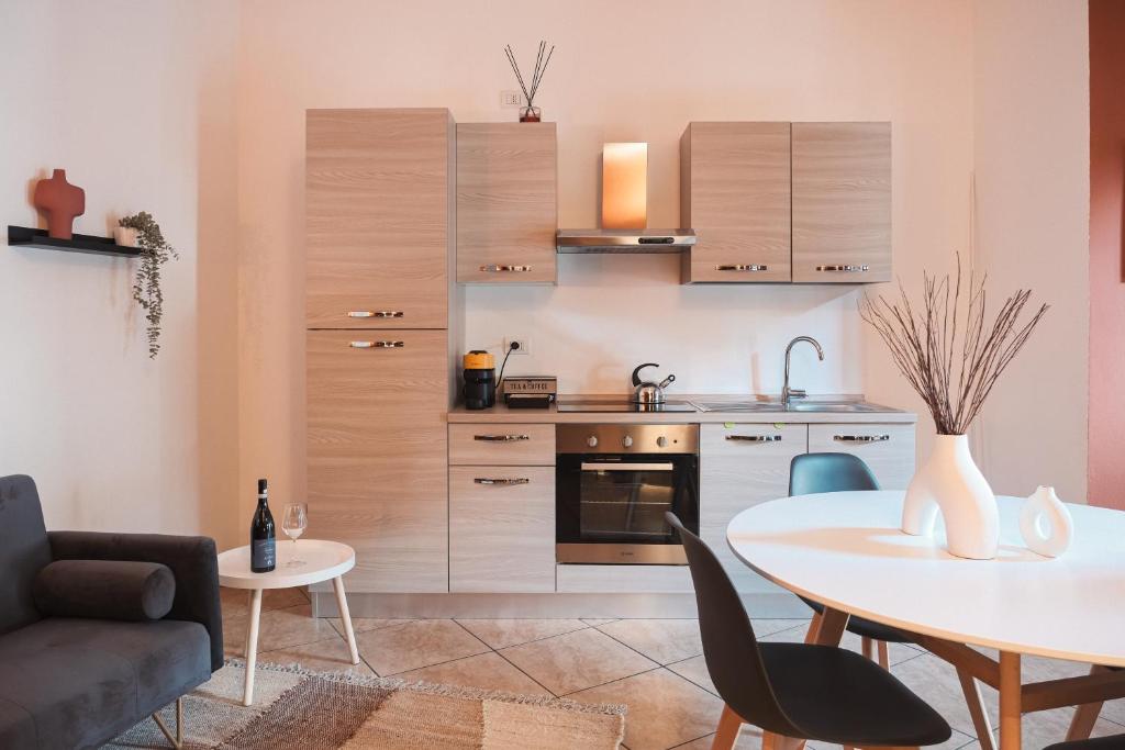 DUPLEX with Terrace - 6 min walk to Bernina Express - 18