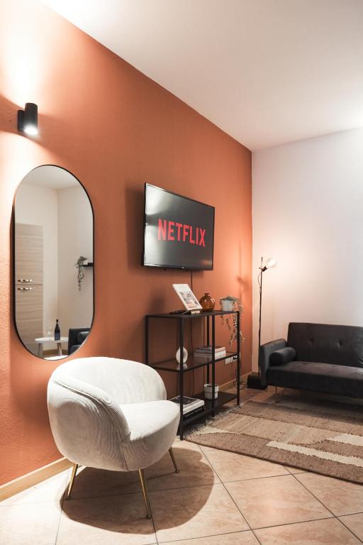 DUPLEX with Terrace - 6 min walk to Bernina Express - 3