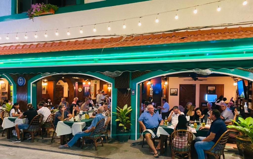 Restaurace v ubytování Grillhütte Patong