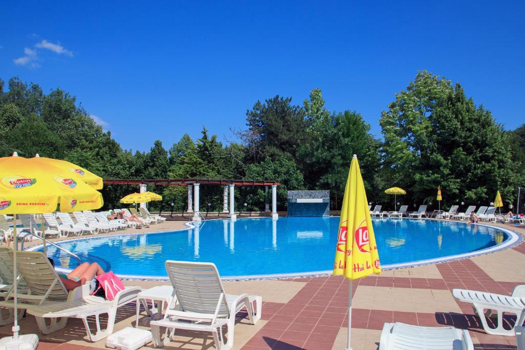 Bazén v ubytování Hotel 2D Resort and Spa nebo v jeho okolí