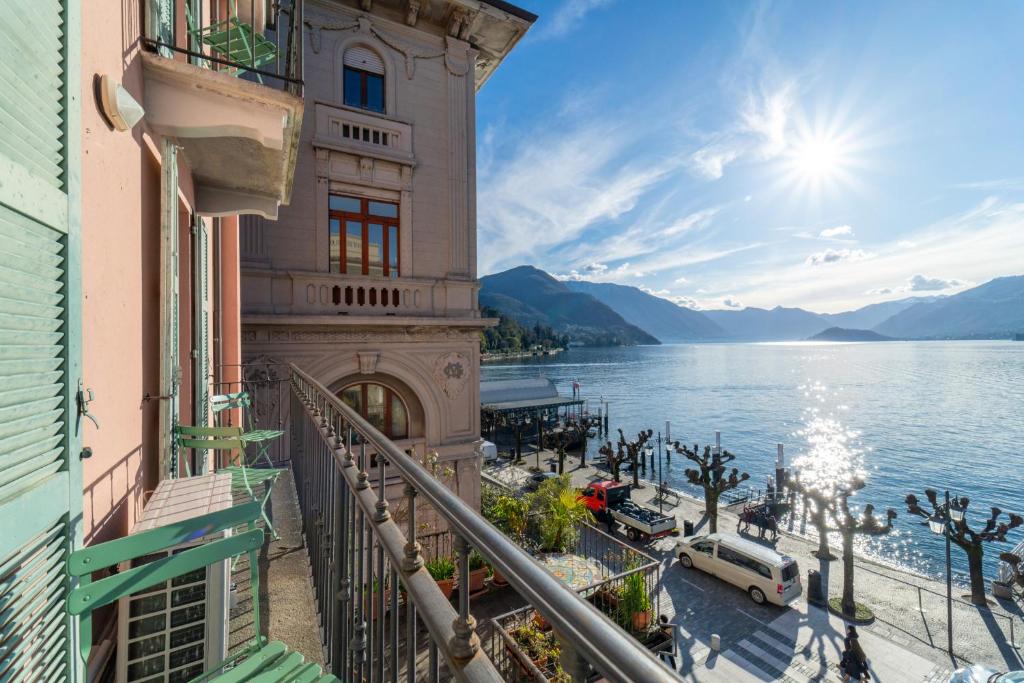 Lakefront Retreat by Wonderful Italy - Apartment With Balcony