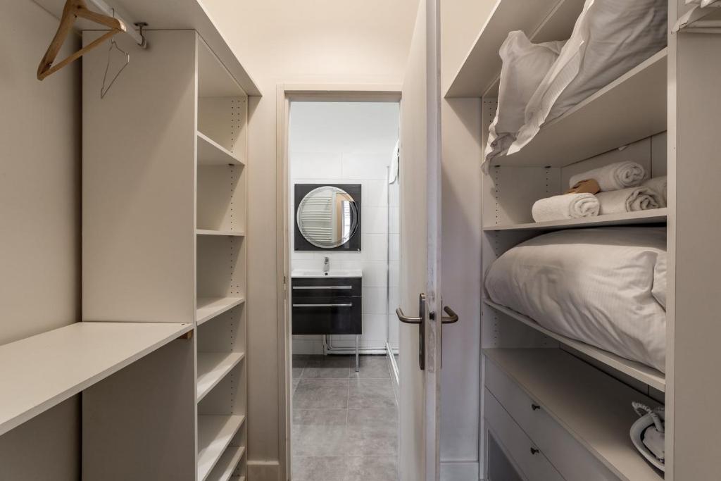 Posteľ alebo postele v izbe v ubytovaní Appartement calme - quartier prisé Montchat AIL