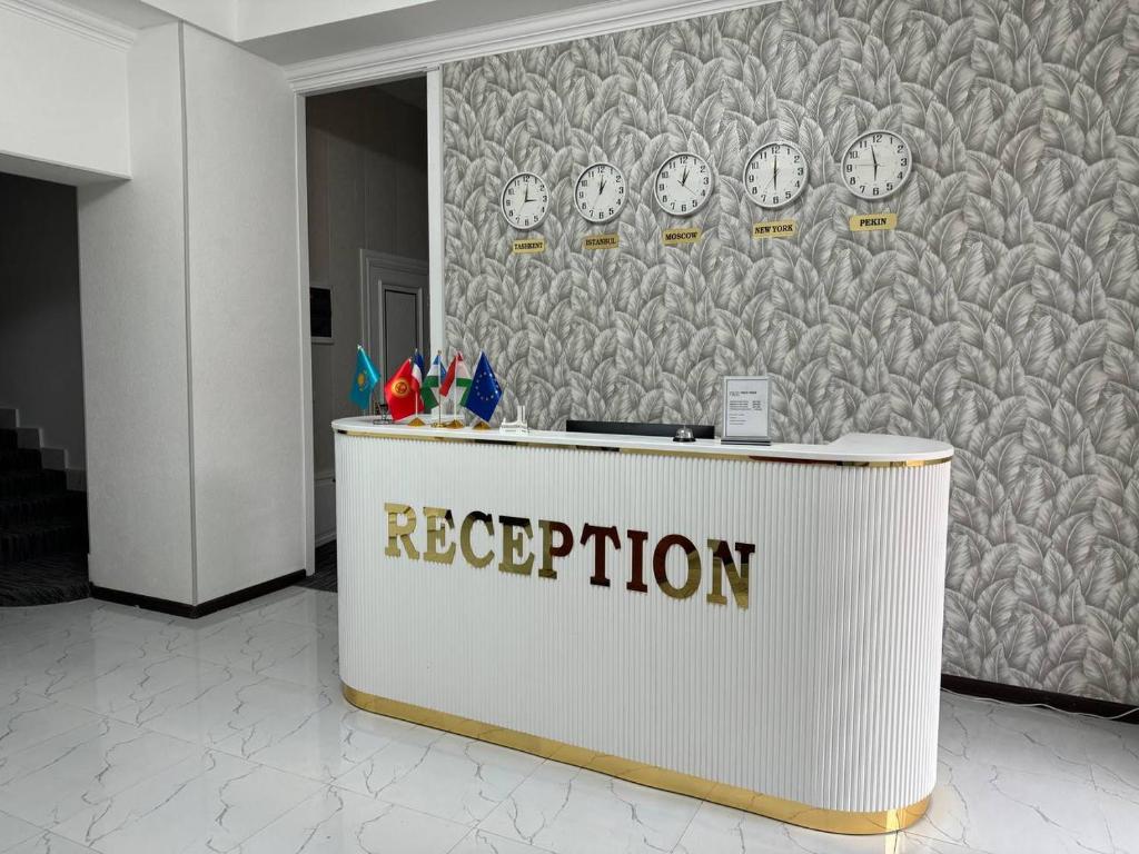 Lobby alebo recepcia v ubytovaní ChashmaFam Hotel