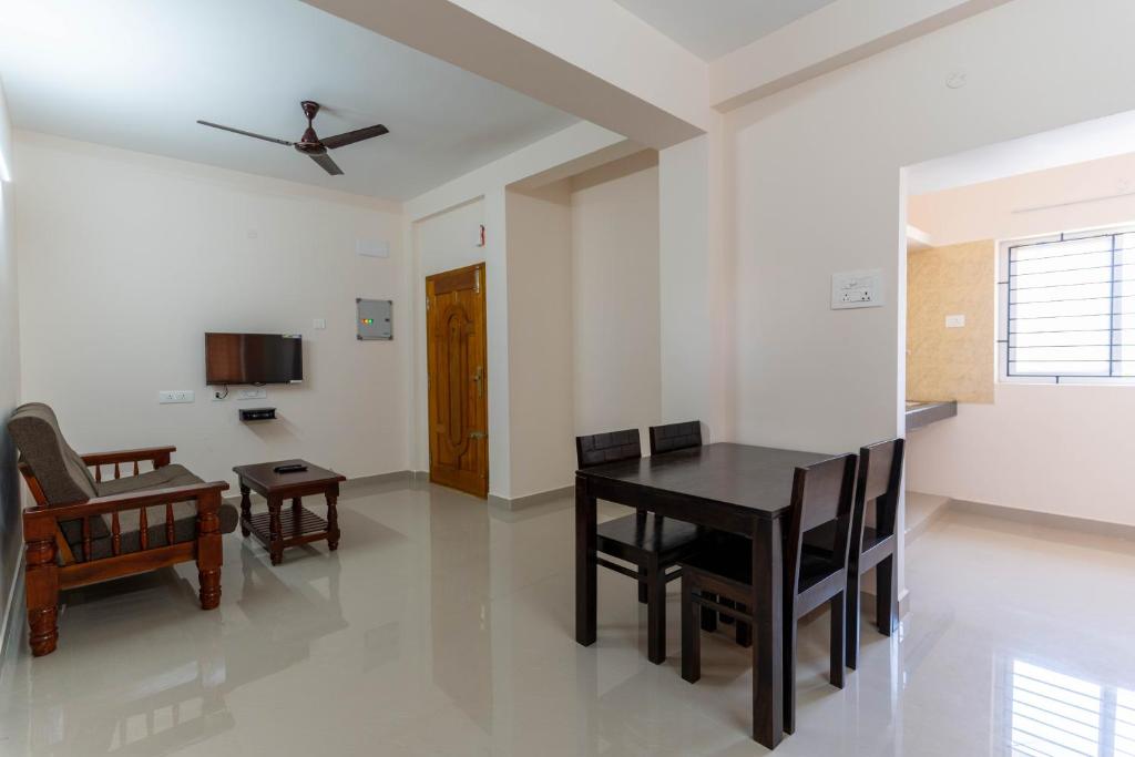 Aishwaryam Service Apartment