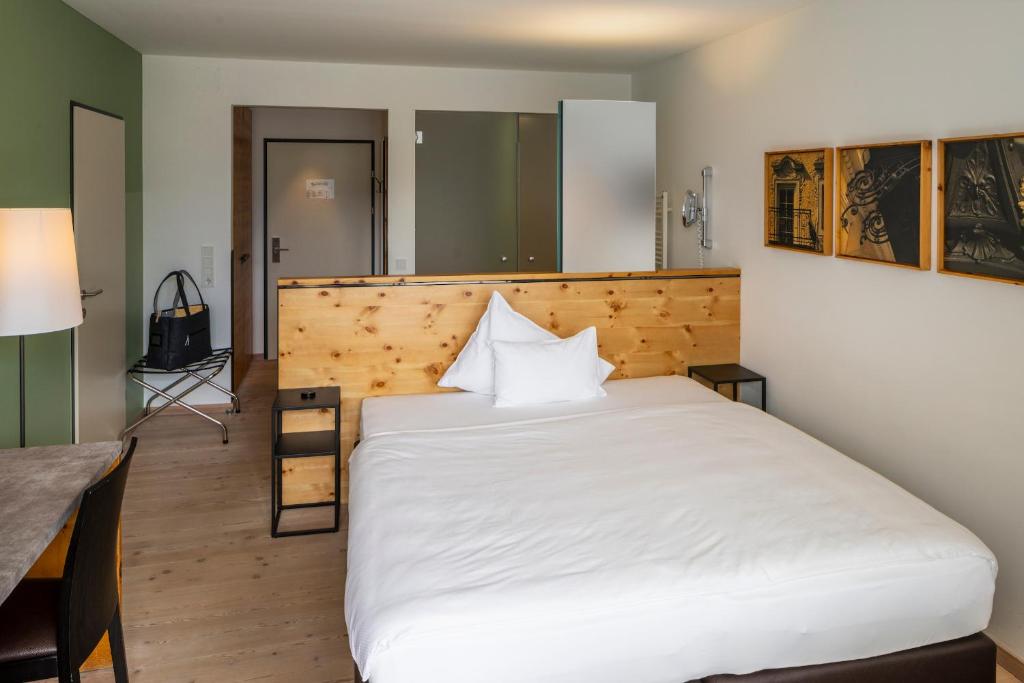 Letto o letti in una camera di Villa Seilern Vital Resort