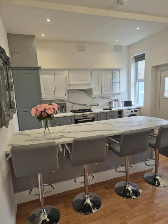 Køkken eller tekøkken på Luxury Town House