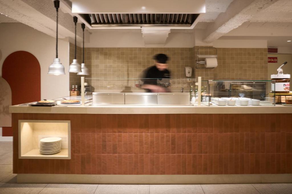 Catalonia Barcelona 505 - Resim 20